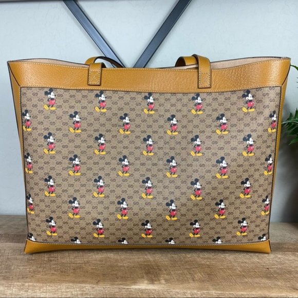 SOLD Gucci X Disney 2020 GG Supreme Large Tote - Picture 5 of 15